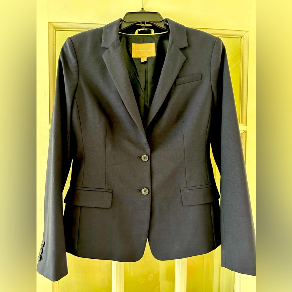 Banana Republic Suit Jacket/Blazer. Navy Blue, Size 10.
